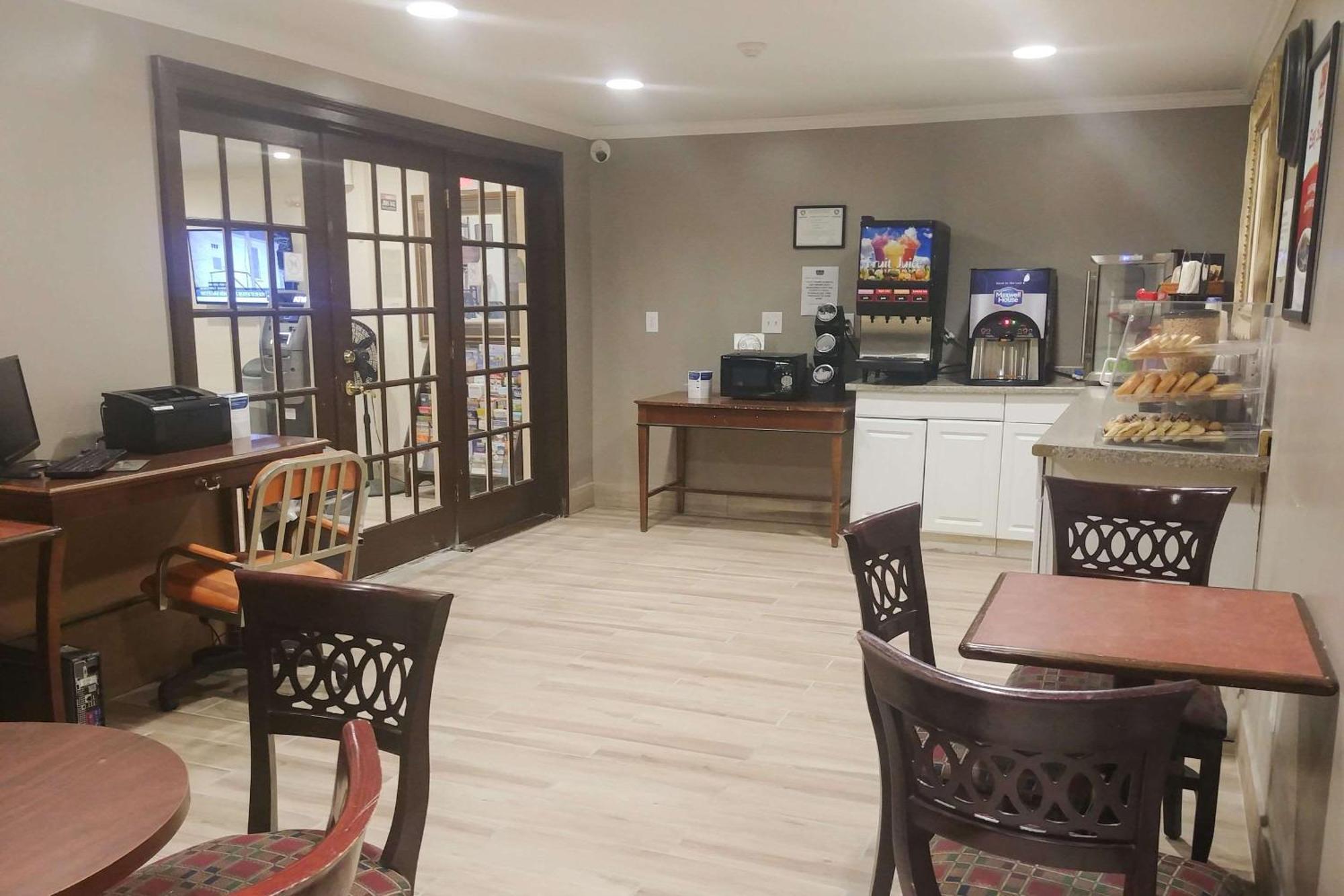 Econo Lodge Milldale - Саутингтън Екстериор снимка