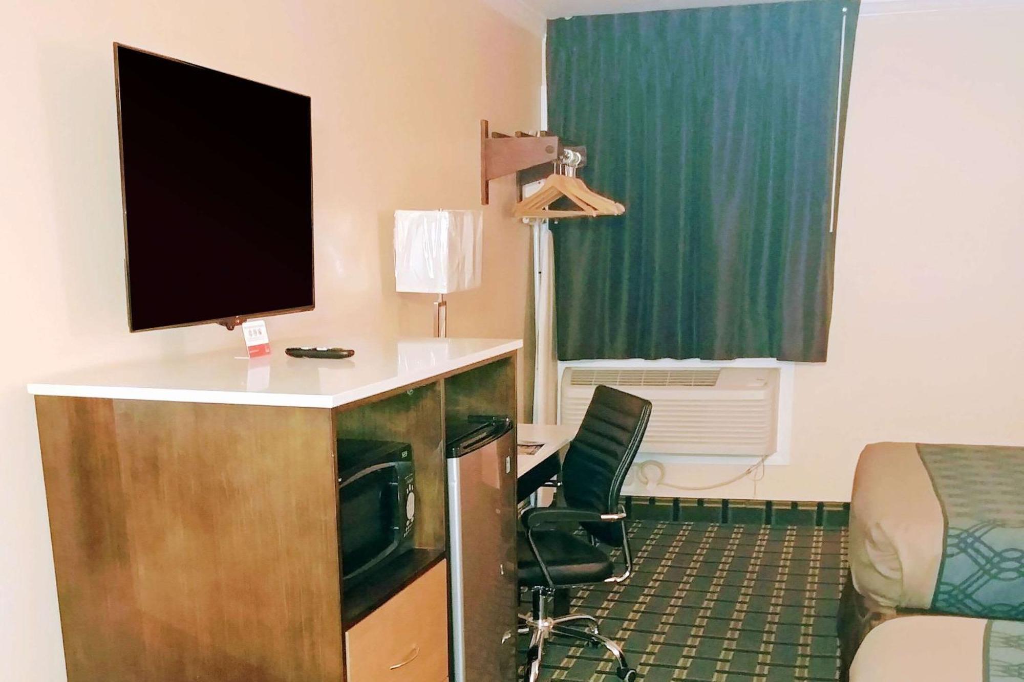 Econo Lodge Milldale - Саутингтън Екстериор снимка