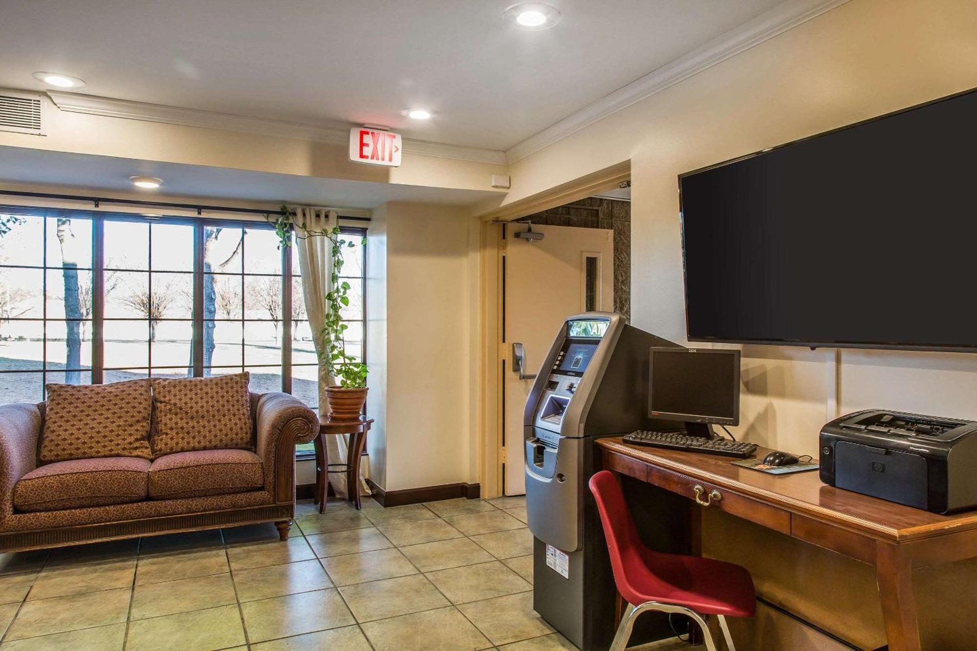 Econo Lodge Milldale - Саутингтън Екстериор снимка