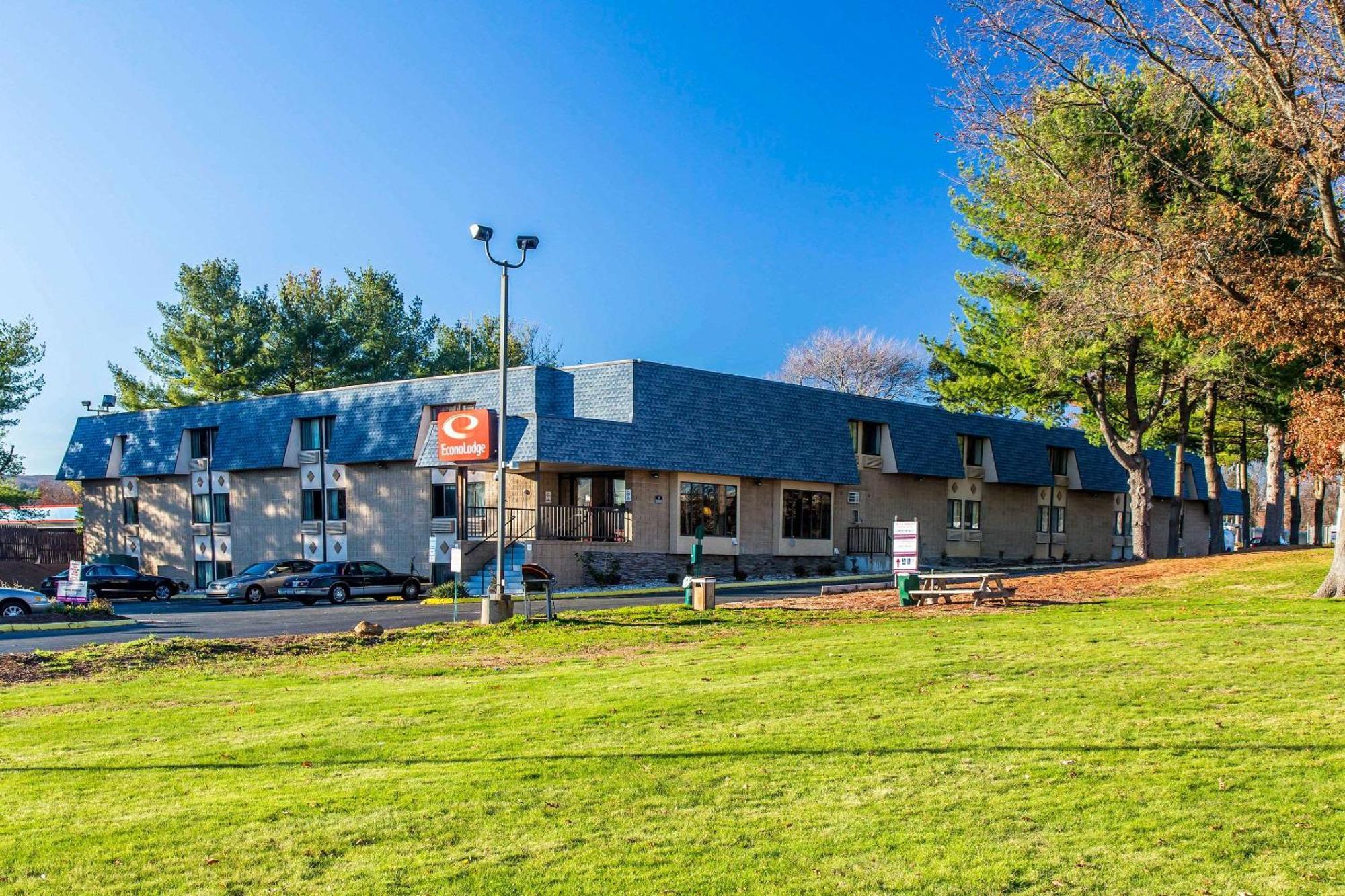 Econo Lodge Milldale - Саутингтън Екстериор снимка